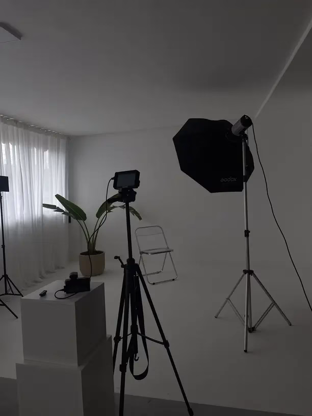 Ring light and softbox lighting setup for content creation